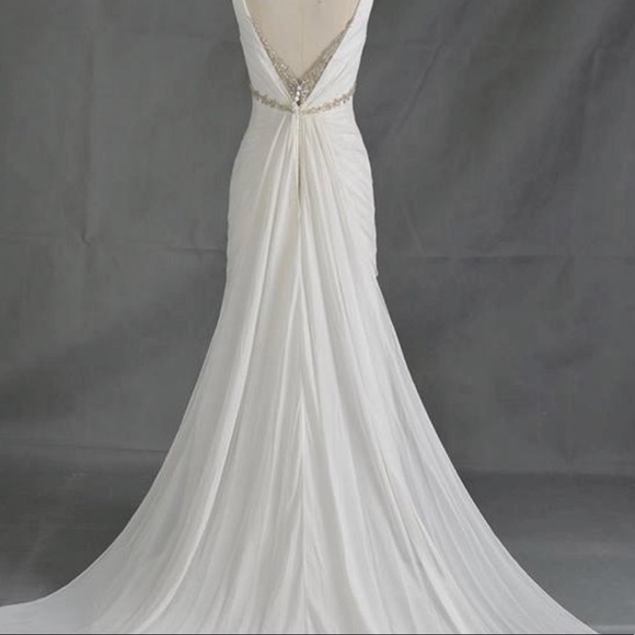 Wedding Dress - Picture 2 of 6